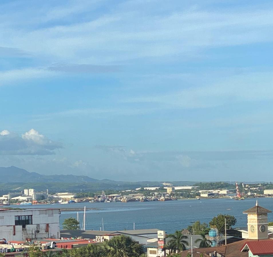 Seaview Amani Grand Resort Residences 3-5Mins From Airport Lapu-Lapu City Exterior photo